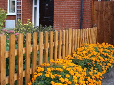 Garden fencing installers near London