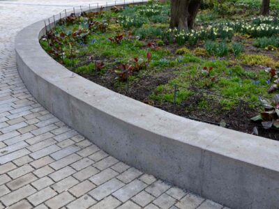 Retaining wall installers near London